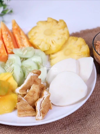 Langkah Mudah untuk Menyiapkan Resep Rujak Manis yang Lezat Sekali Anti Ribet, Uenak Banget