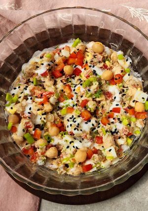 Una foto de 🍋🟩🫙🐟Ensalada de garbanzos y atún al aliño de yogur y lima 🐟🫙🍋🟩