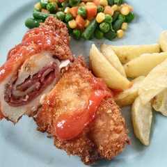 รูปของ Chiken Cordon Bleu isi kornet Beef