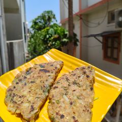 A picture of Rajgira Aloo Paratha.