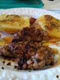 Papas y ajos al plomo con mollejas a la chapa
