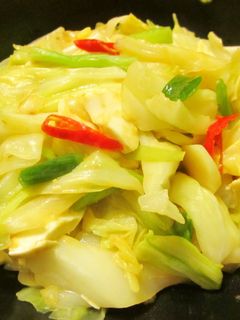 辣炒鹹蛋高麗菜 的食譜成品照片