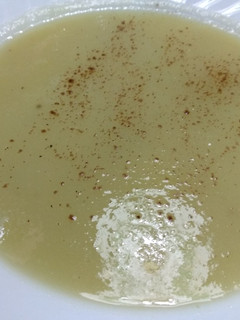 Una foto de Crema de calabacín y manzana