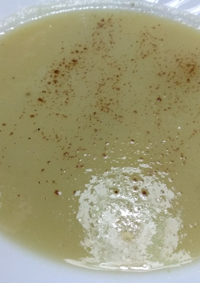 Una foto de Crema de calabacín y manzana