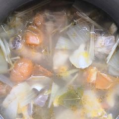 A picture of Tom Yum Goong.