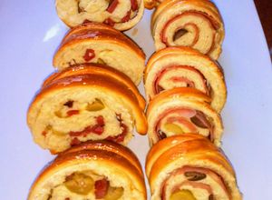 Una foto de Pan de Jamón y Aceitunas