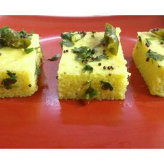 A picture of Moong Dal Dhokla.