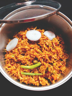 તવા પુલાવ(Tawa Pulav) રેસીપી મુખ્ય ફોટો