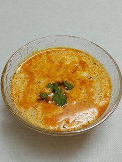 દહીં તીખારી (Dahi Tikhari Recipe In Gujarati) રેસીપી મુખ્ય ફોટો
