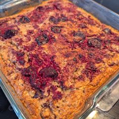 A picture of Healthy vegan cherry bakewell baked oats.