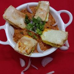 A picture of Stuffed Paneer Tikka Masala.