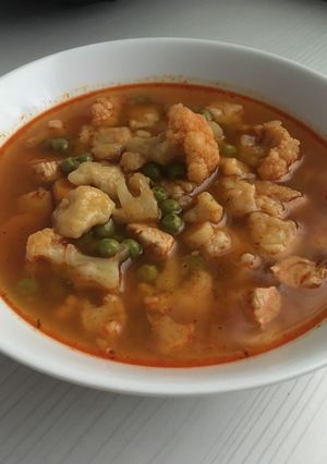 Karfiolleves paprikásan, csirkehúsival recept fotója