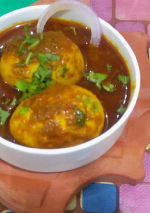 A picture of Royal Egg curry.