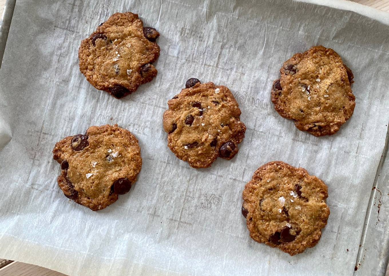 Vegan chocolate chip cookies