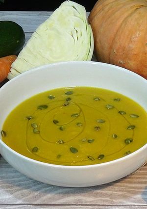 Una foto de Crema de verduras con calabaza