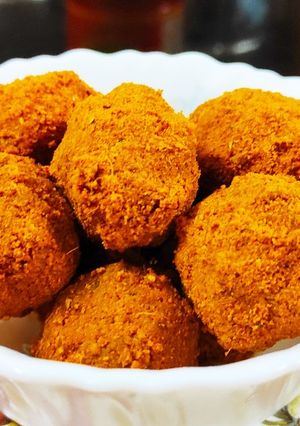 A picture of Turmeric balls.