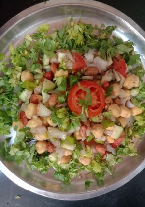 કાબુલી ચણા નું સલાડ રેસીપી મુખ્ય ફોટો