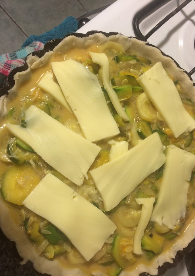 Una foto de Tarta zapallitos y zucchini
