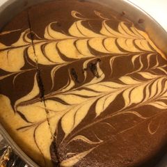 A picture of Two flavor cake.