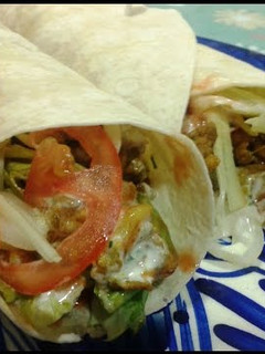 Una foto de Shawarma de cordero (durum kebab)