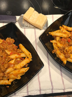 Una foto de Penne con ternera