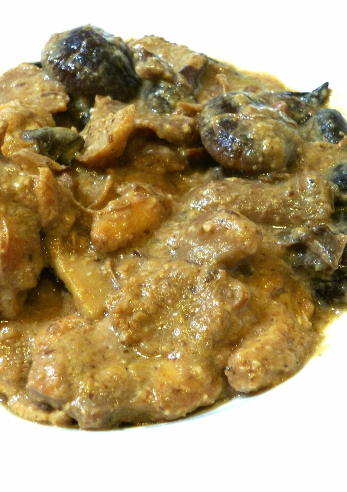 Una foto de Pollo en salsa shiitake