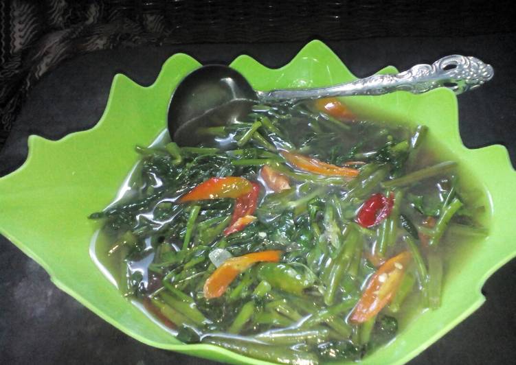 Langkah Menyiapkan Kangkung kuah ebi Anti Gagal
