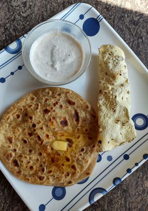 A picture of Cauliflower Paratha.