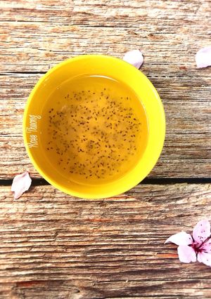 Hình của món Yến Sào Chưng Lá Dứa Hạt Chia.