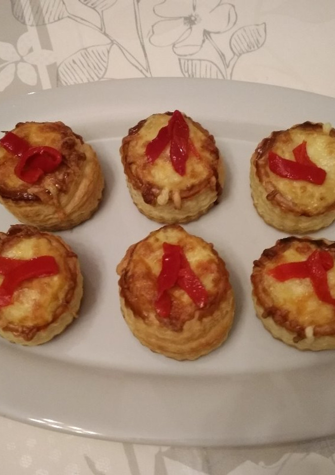 Una foto de V ol-au-vent de atún y pimiento con Thermomix