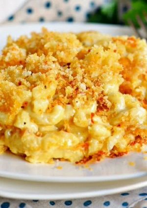 A picture of The BEST Homemade Baked Mac and Cheese.