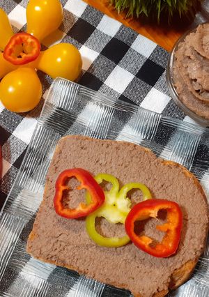 Finom, krémes májkrém házilag recept fotója