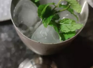 Foto de Caipirinha com Hortelã e Gengibre