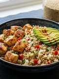 🍲 Quinoa Proteica con Pollo a Presión (Meal Prep Listo en 25 Minutos)