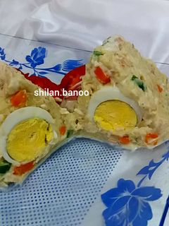 عکسی از دستور سالاد الویه با تخم مرغ آبپز