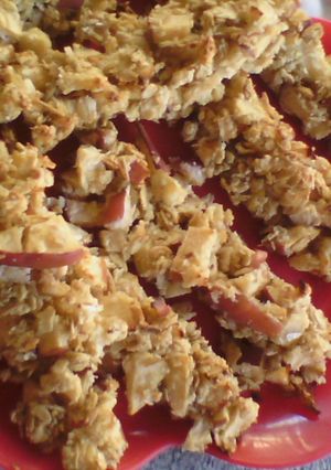 Una foto de Barritas de avena c/trozos de manzana roja