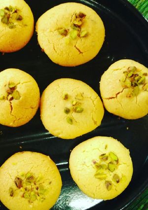 A picture of Besan Nankhatais.