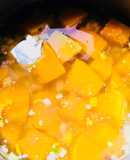 Canh bí đỏ thịt bằm