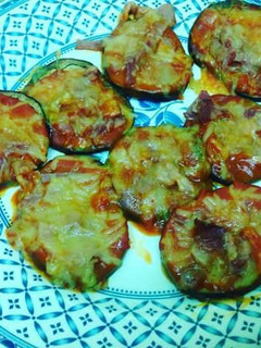 Una foto de Mini pizza de berejenas