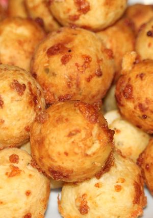 Una foto de Bolitas de mandioca y queso🧀