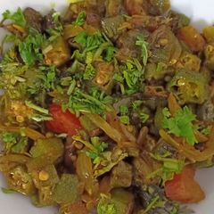 A picture of Bhindi do pyaza.