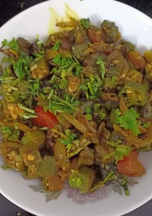 A picture of Bhindi do pyaza.