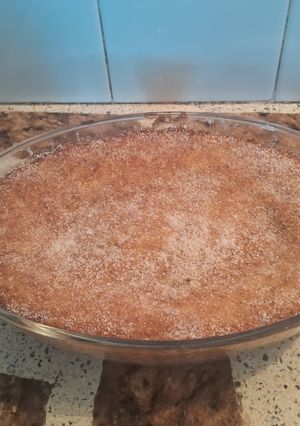 Una foto de Cobbler de cerezas y manzana🍒🍎