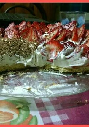 Una foto de Tarta de frutilla 🍓🍓🍓