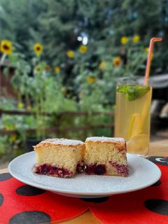 Meggyes pite recept fotója