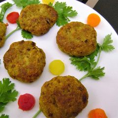 A picture of Raw Banana Kebab.