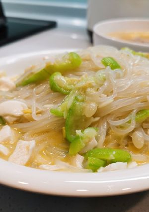 金沙絲瓜煨麵 / 濃厚感美味素食 的食譜成品照片