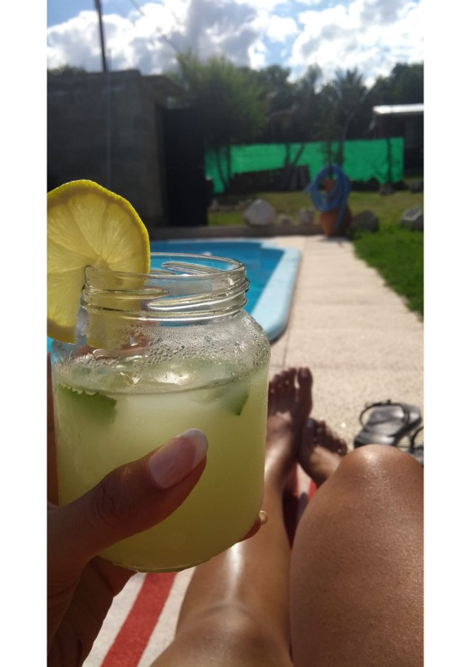 Una foto de Limonada con menta y jengibre✨