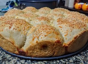 Una foto de BOLAS de Masa, rellenas de Albóndigas de Carne...!😋