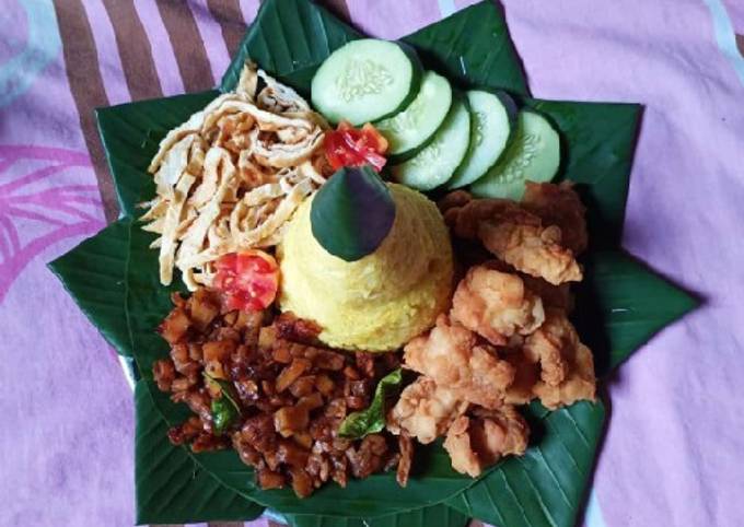 Resep Tumpeng mini nasi kuning ricecooker , Lezat Sekali